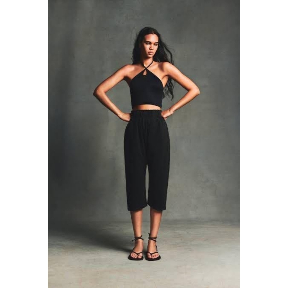 ZARA // black stretch ribbed keyhole cropped neck tie halter top - Picture 1 of 10